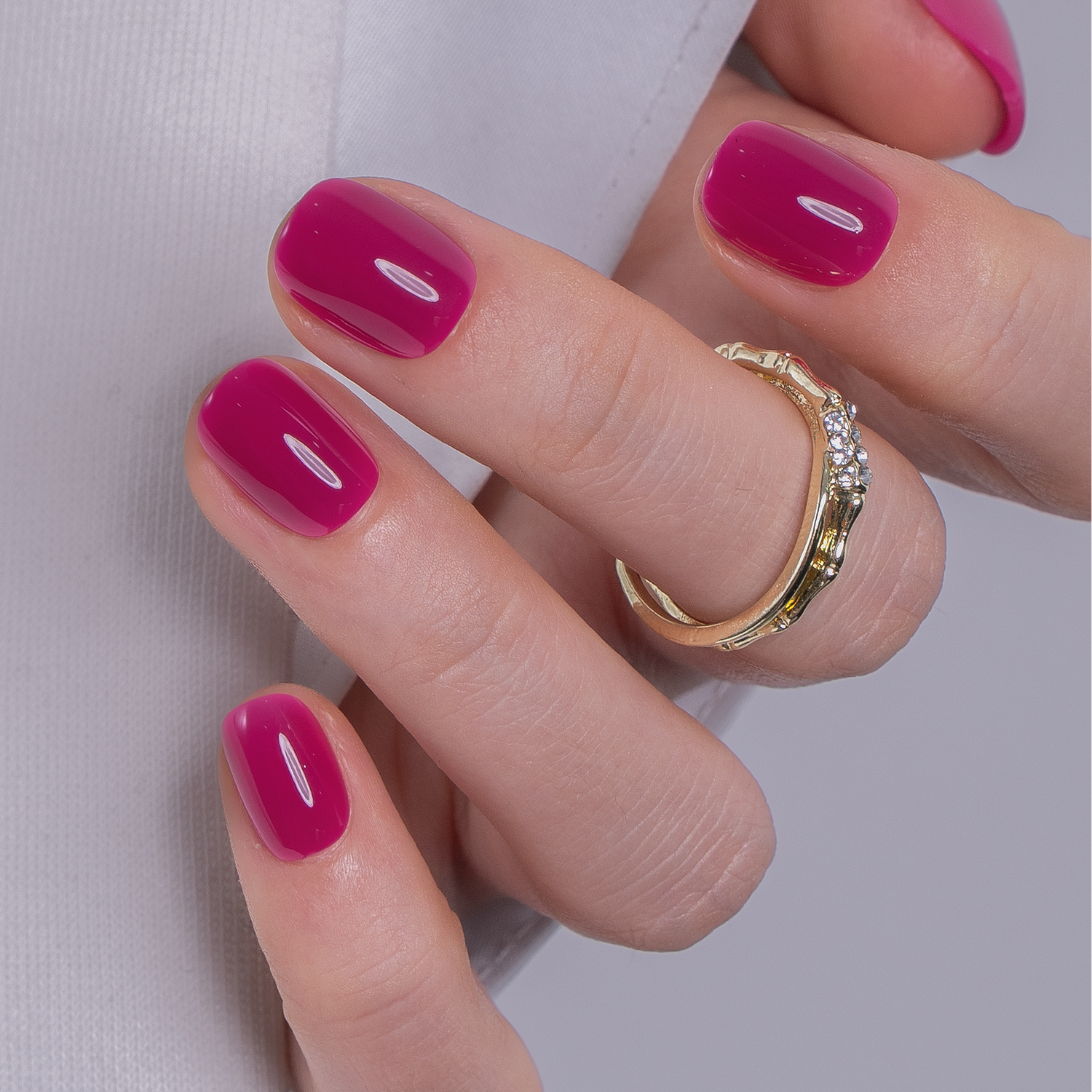 CurvLife Berry Crush extra-short squoval press-on nails